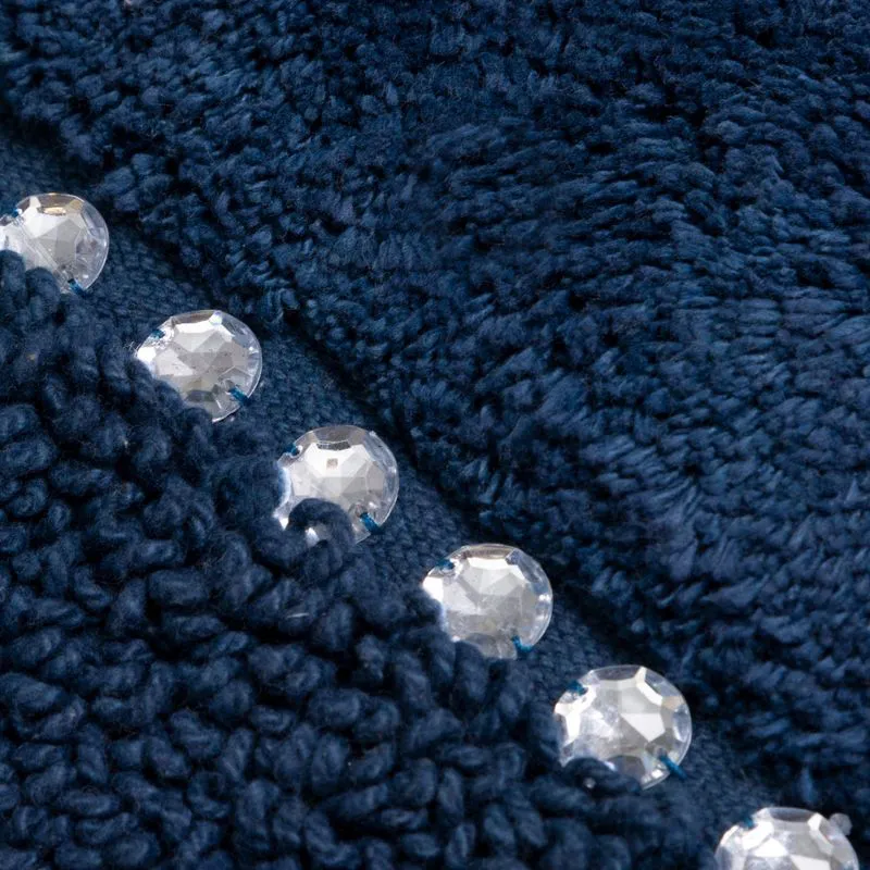 Dywanik 60x90 Chic granatowy z bawełny zdobiony kryształkami w stylu glamour Eurofirany