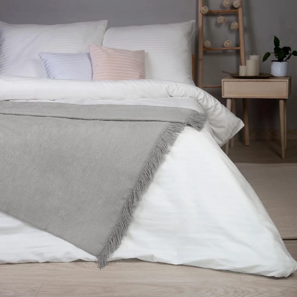 Koc bawełniany akrylowy 200x220 popielaty jednobarwny z frędzlami narzuta na łóżko 450g/m2 Darymex