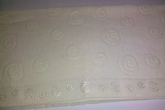 Ręcznik Sigma 50x100 kremowy wytłaczany Niska Cena