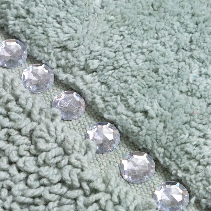 Dywanik 50x70 Chic miętowy z bawełny zdobiony kryształkami w stylu glamour Eurofirany