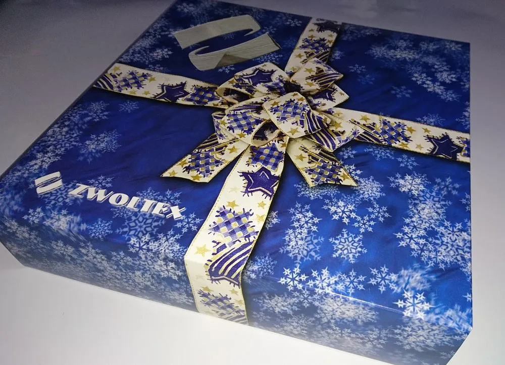 Opakowanie pudełko prezentowe 28x28 niebieskie z okienkiem