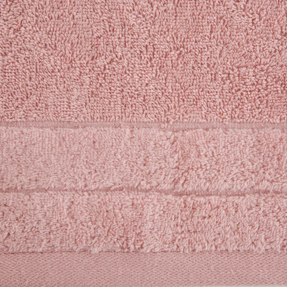 Ręcznik Damla 70x140 pudrowy różowy 500g/m2 frotte Eurofirany