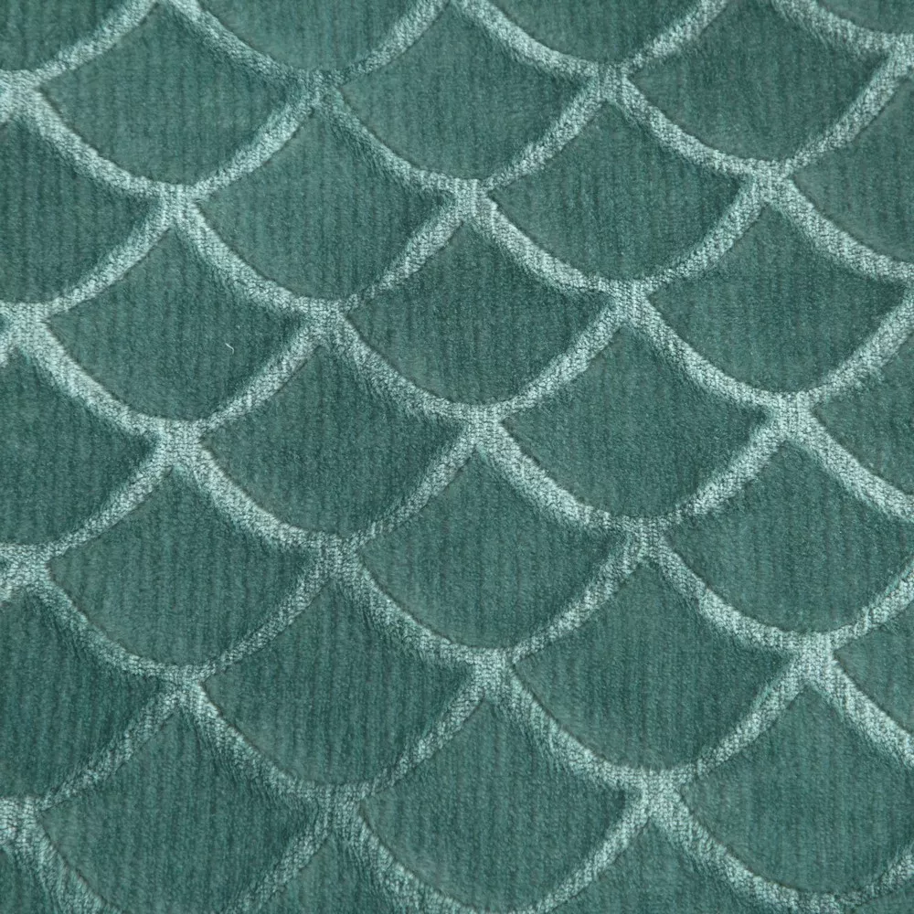 Koc narzuta z mikrofibry 200x220 turkusowy Mery zdobiony modnym wzorem rybich łusek Eurofirany