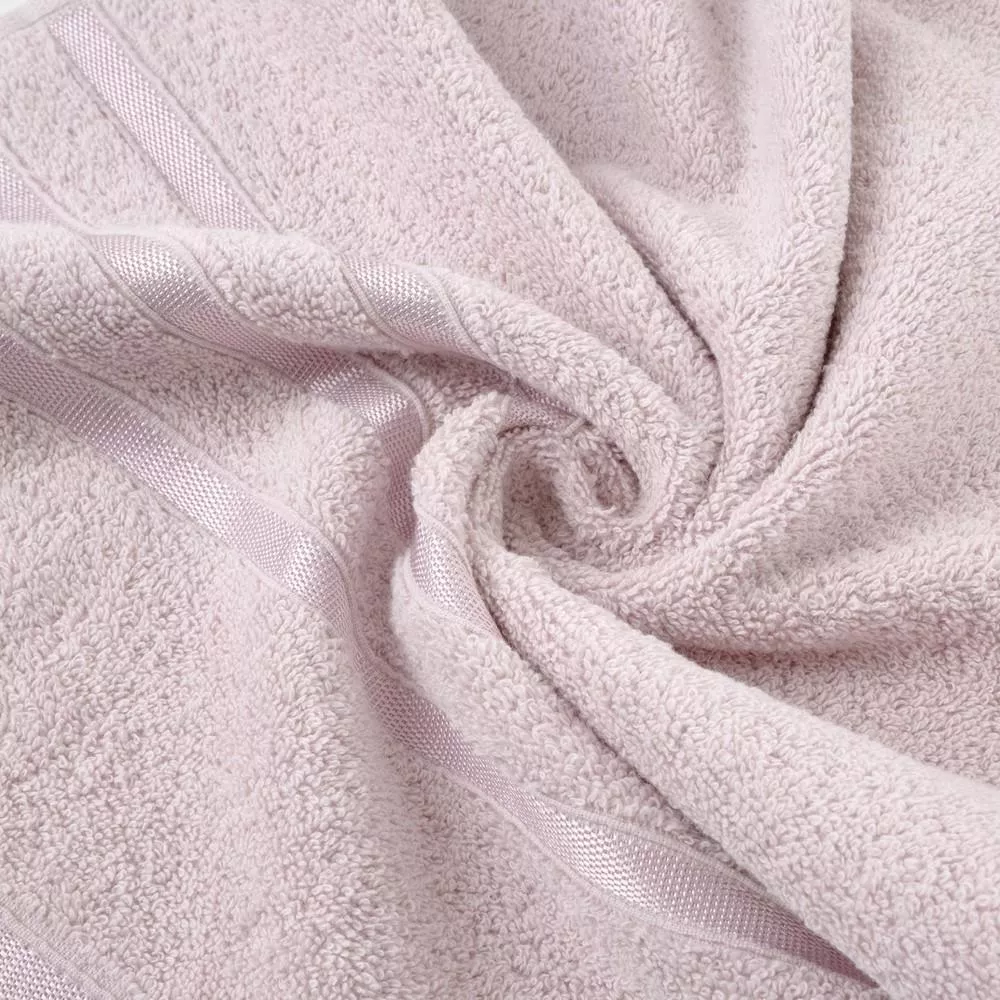 Ręcznik Madi 50x90 pudrowy różowy 500g/m2 frotte Eurofirany