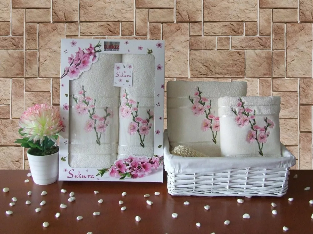 Komplet ręczników w pudełku 2 szt Sakura T7015/C beżowy kwitnąca wiśnia 50x90,70x140