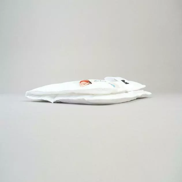 Poduszka antyalergiczna 40x40 Babies dziecięca płaska biała z mikrofibry 250 g/m2