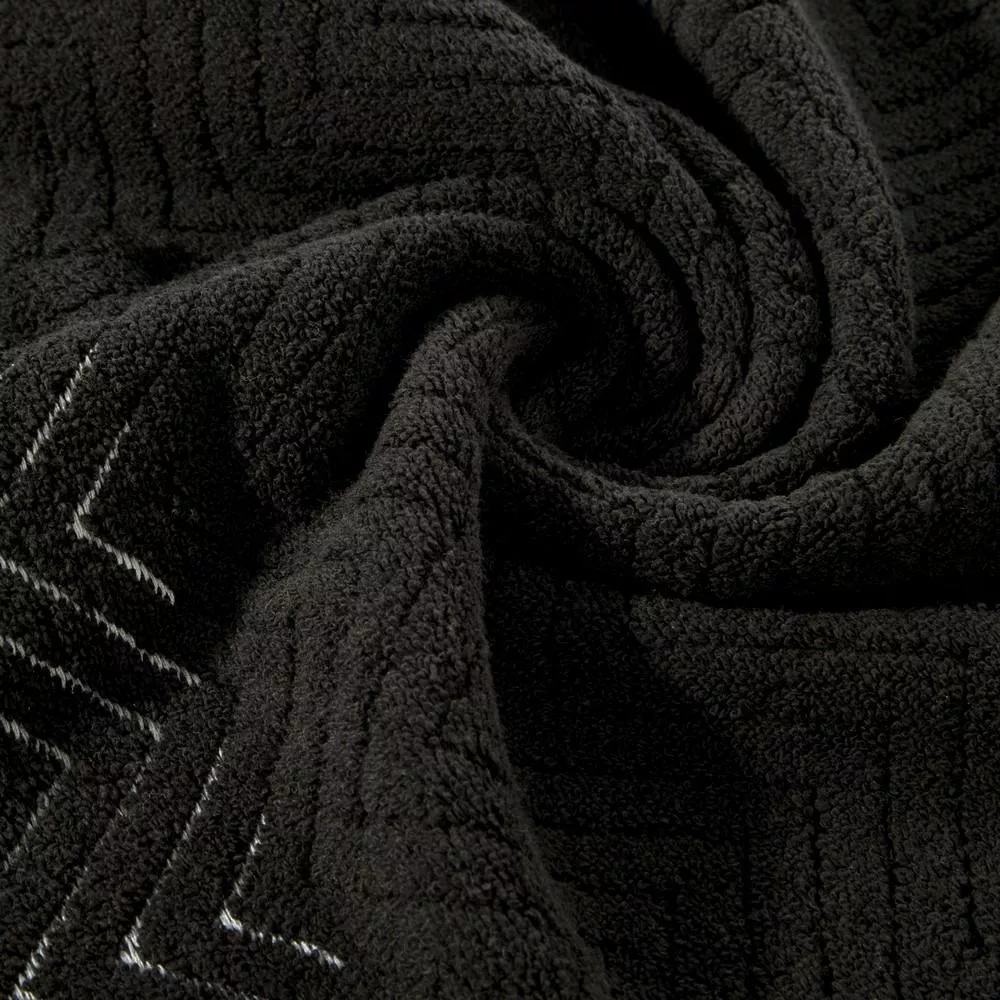 Ręcznik Indila 50x90 czarny 550g/m2 frotte geometryczny wzór Eurofirany